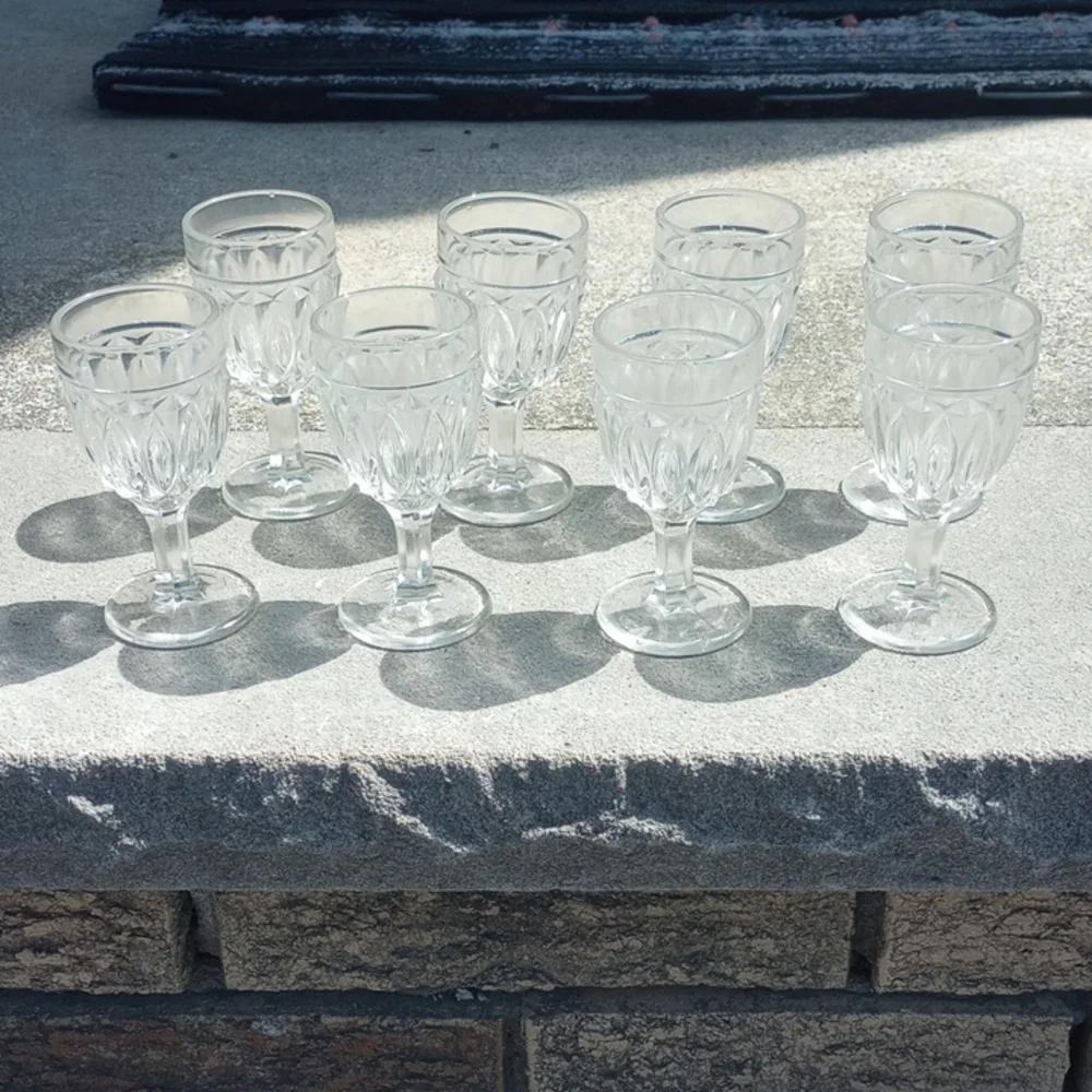 8 Vintage Cordial Stem Glasses